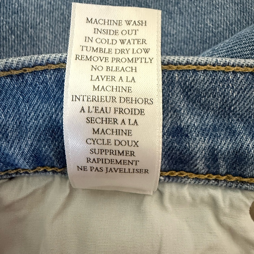 Frank & Eileen Monaghan High Rise Mom Jeans in Medium Wash
Size 29 - Picture 12 of 14